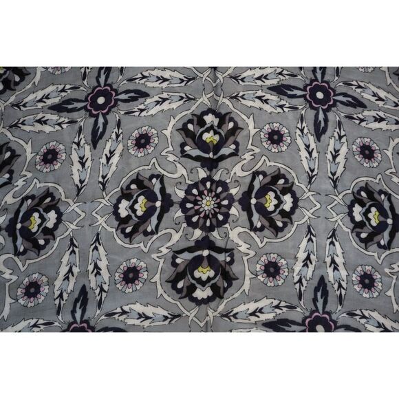Vera Bradley 22842-X40 Women's Gray *Plaza Tile* Soft Fringe Scarf - Picture 5 of 9